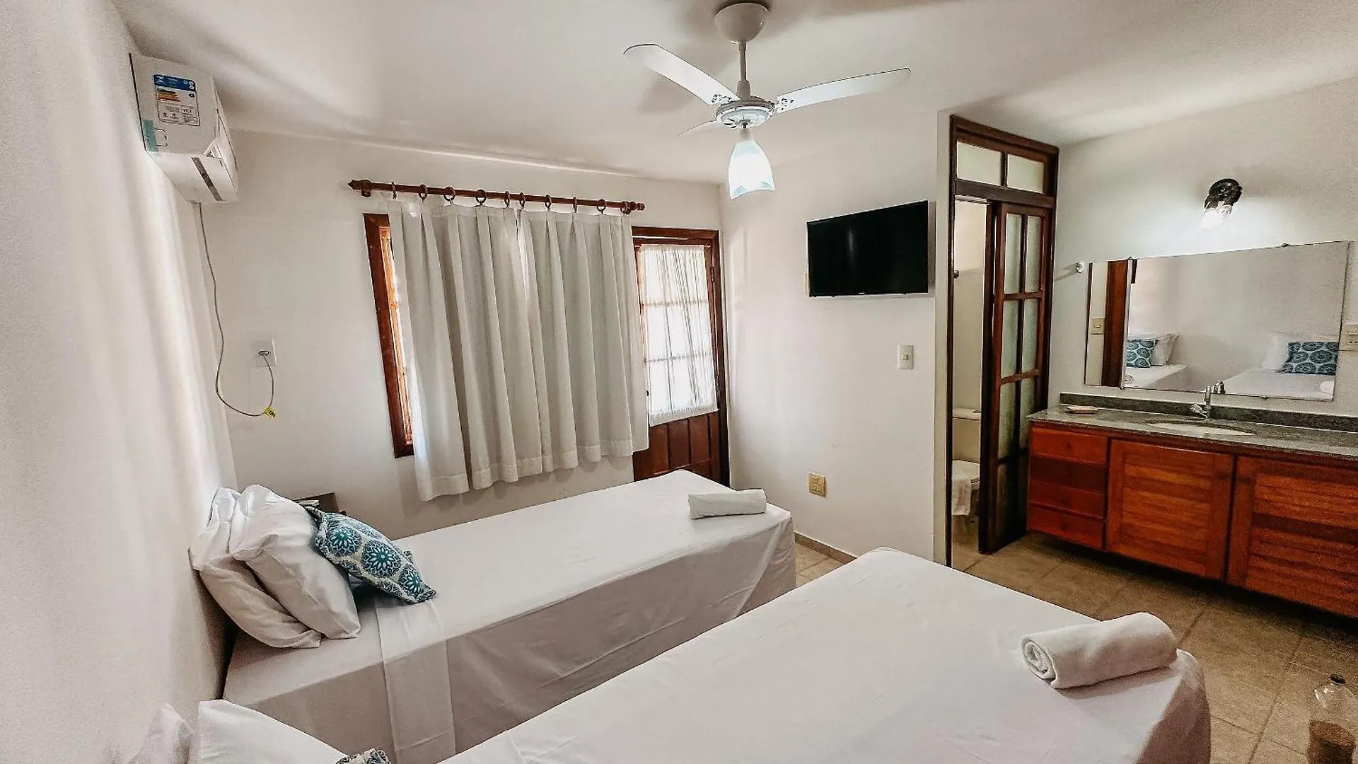 Holiday home Taperapua Beachfront Suites: Axe Moi's Private BBQ & Pool Retreat Porto Seguro