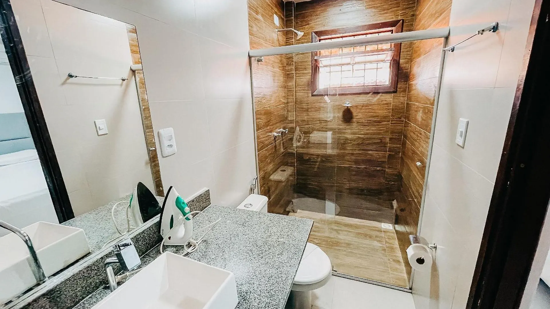 Taperapua Beachfront Suites: Axe Moi's Private BBQ & Pool Retreat Porto Seguro 0*,  Brazil