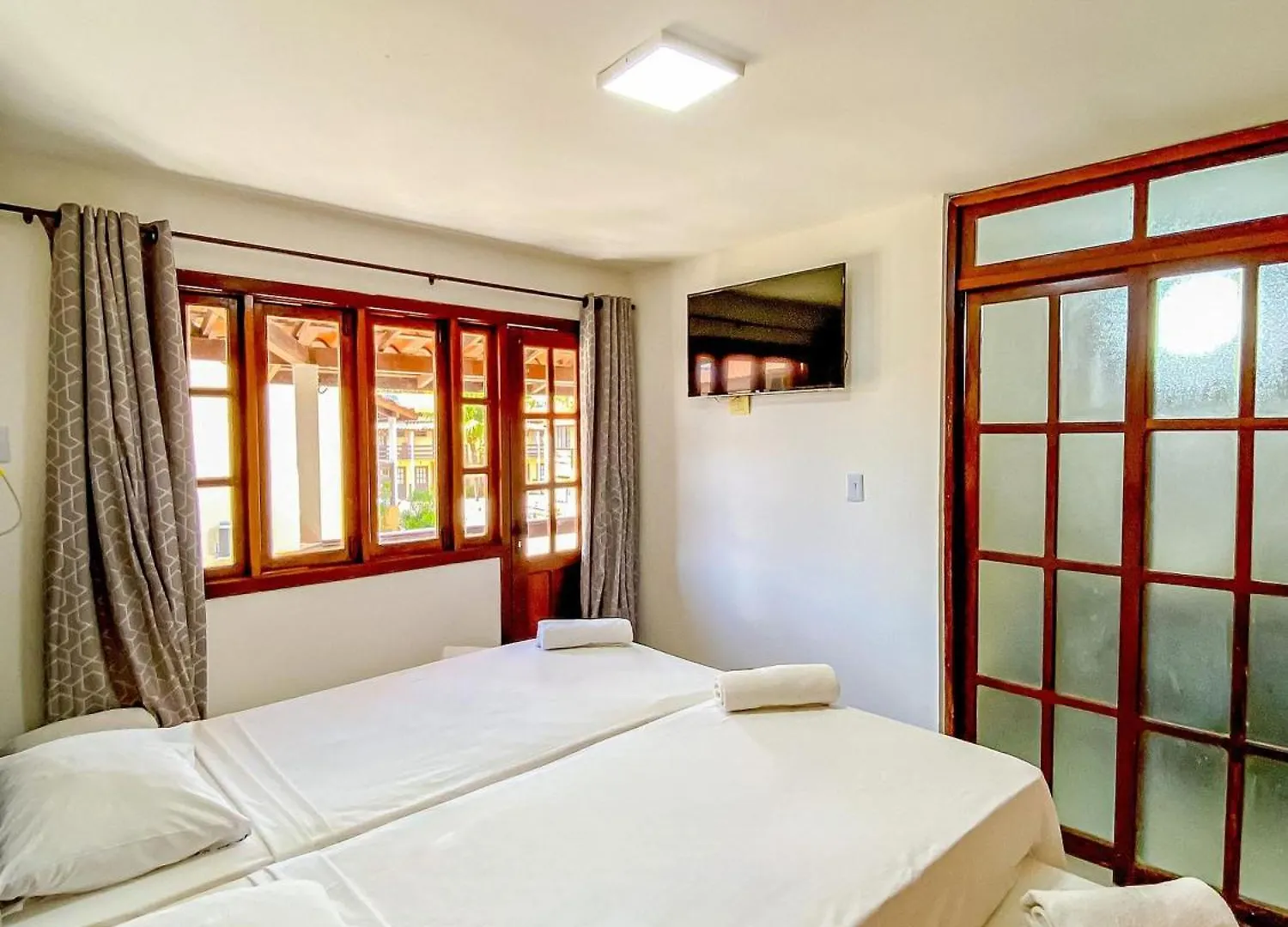 Holiday home Taperapua Beachfront Suites: Axe Moi's Private BBQ & Pool Retreat Porto Seguro