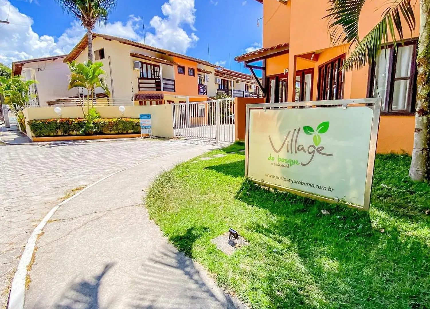 Taperapua Beachfront Suites: Axe Moi's Private BBQ & Pool Retreat Porto Seguro 0*,  Brazil
