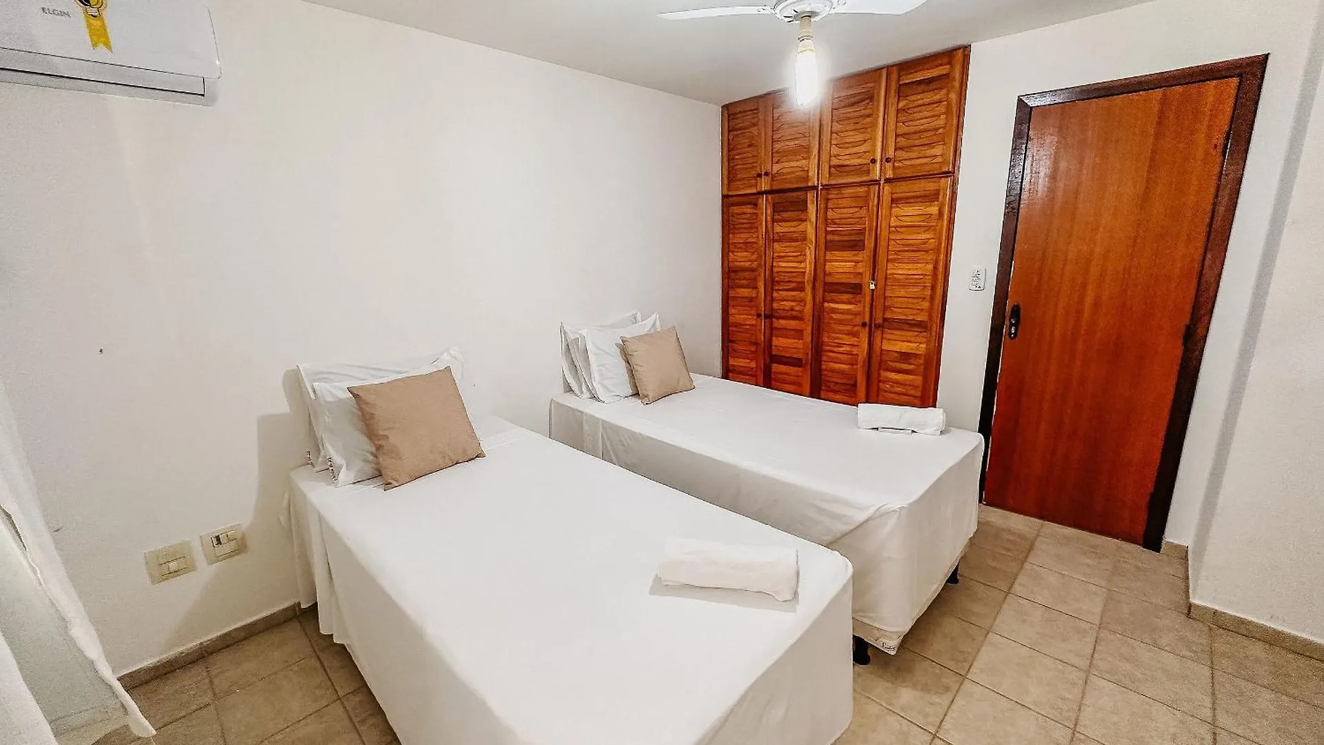 Taperapua Beachfront Suites: Axe Moi's Private BBQ & Pool Retreat Porto Seguro