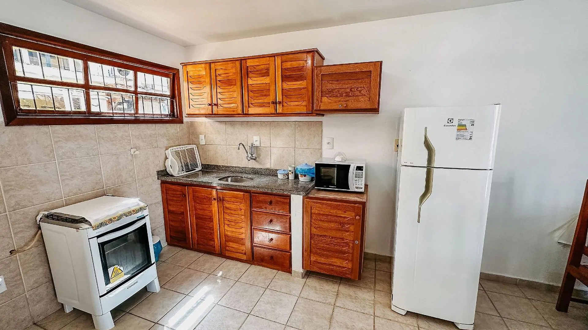Taperapua Beachfront Suites: Axe Moi's Private BBQ & Pool Retreat Porto Seguro 0*,  Brazil