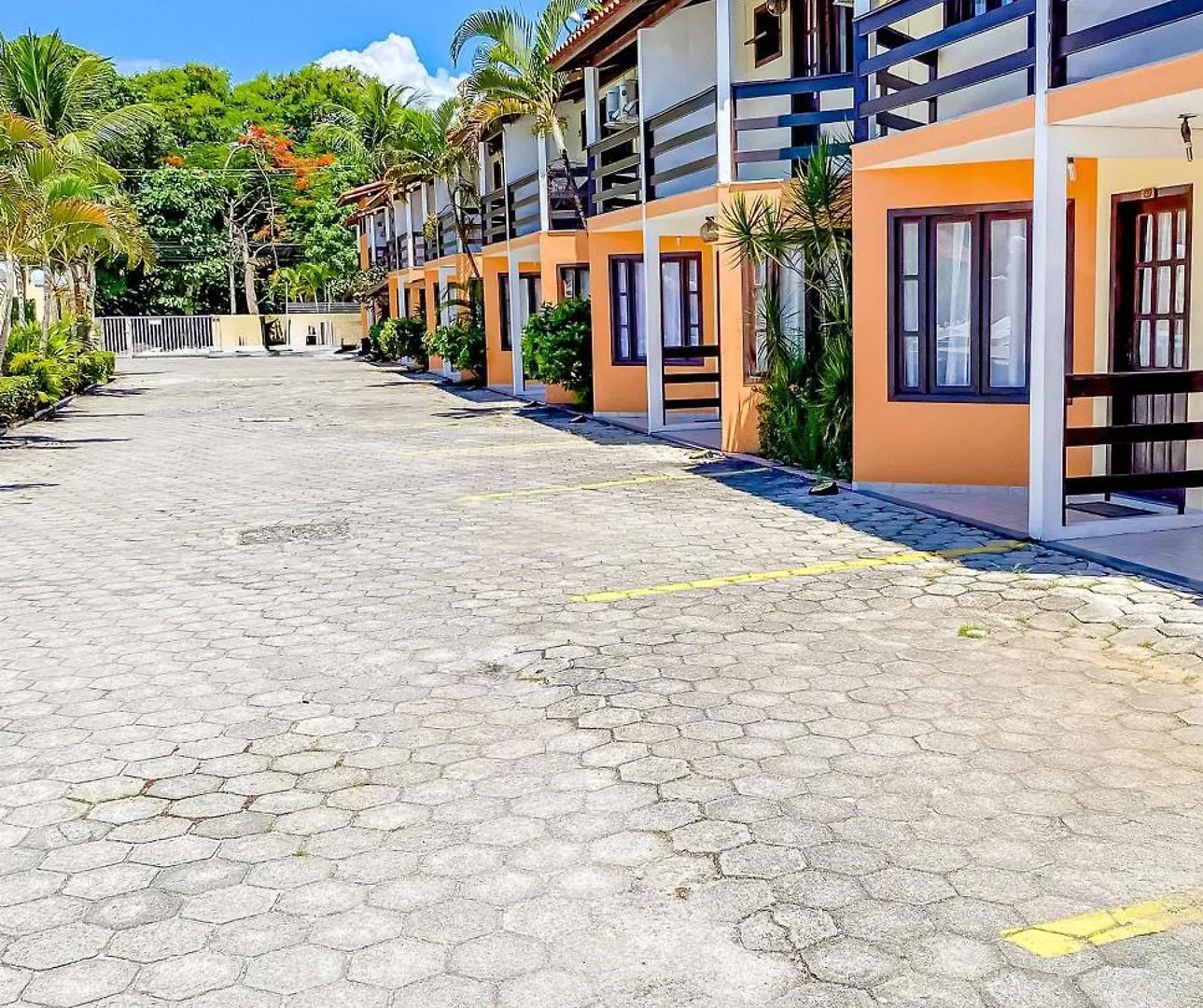 Holiday home Taperapua Beachfront Suites: Axe Moi's Private BBQ & Pool Retreat Porto Seguro Brazil