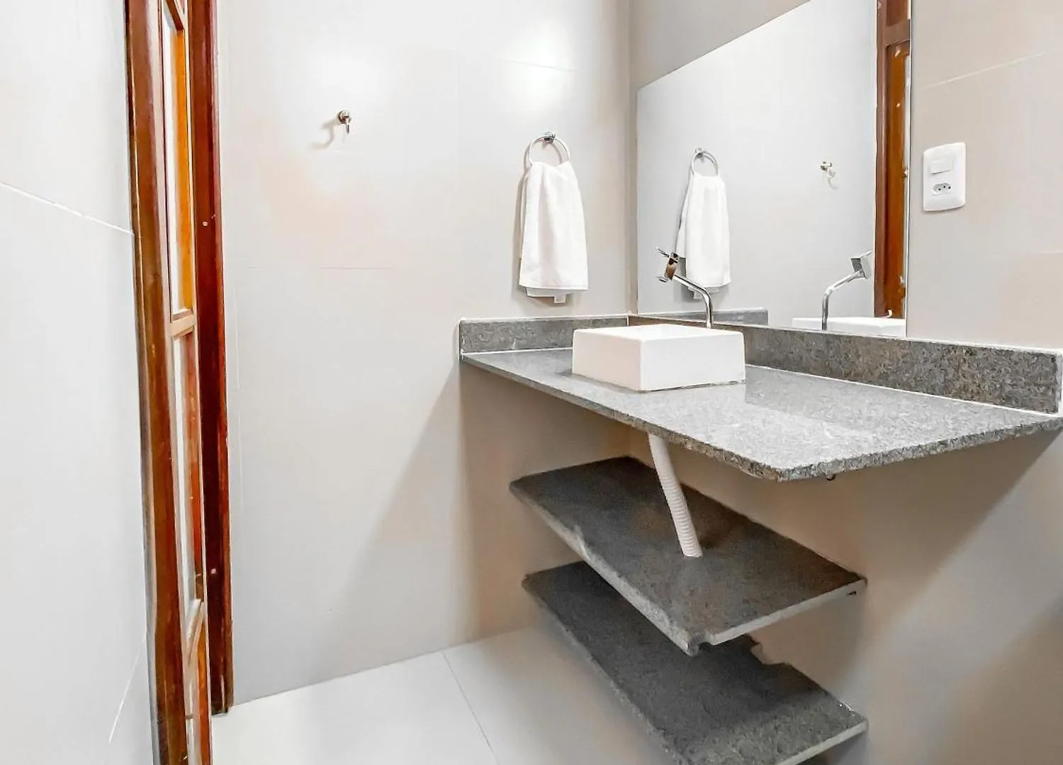 Taperapua Beachfront Suites: Axe Moi's Private BBQ & Pool Retreat Porto Seguro Brazil